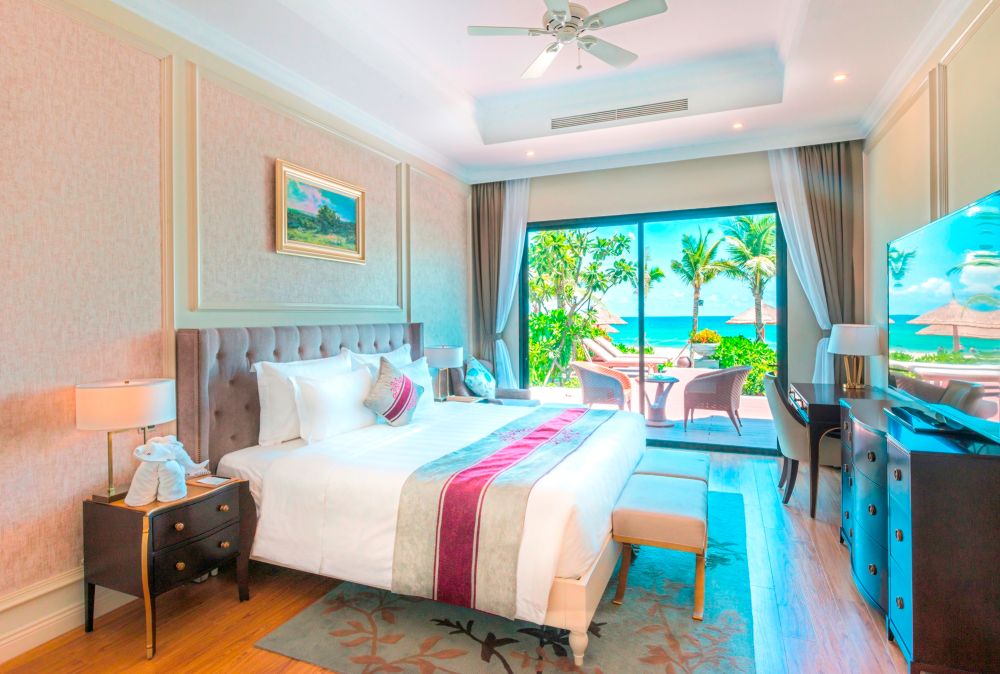 media/roomtypes/3011201159482/gallery/villa-3-bedroom-ocean-view-2.jpg