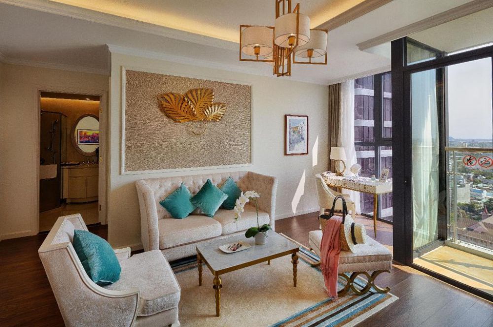 media/roomtypes/3011201159564/gallery/family-suite-king-river-view-4.jpg
