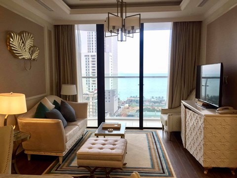 media/roomtypes/310120034858/gallery/kfc1540970102_vinpearl_condotel_empire_nha_trang.png