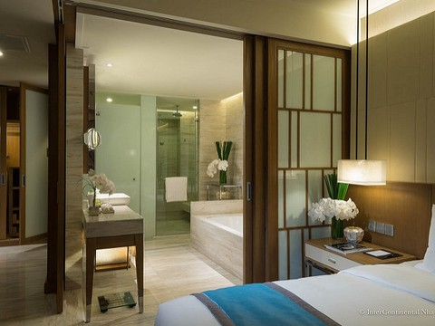 media/roomtypes/310120110134/gallery/tr81459597621_khach_san_intercontinental_nha_trang.png