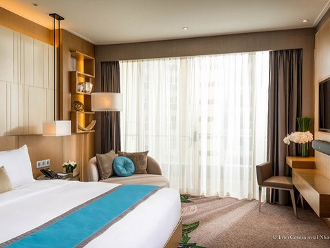 media/roomtypes/310120110257/gallery/qgk1459597621_khach_san_intercontinental_nha_trang.png