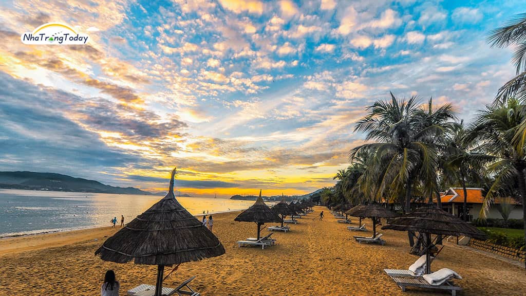 thue-cano-18-cho-nha-trang-ho-ca-bai-soi.jpg