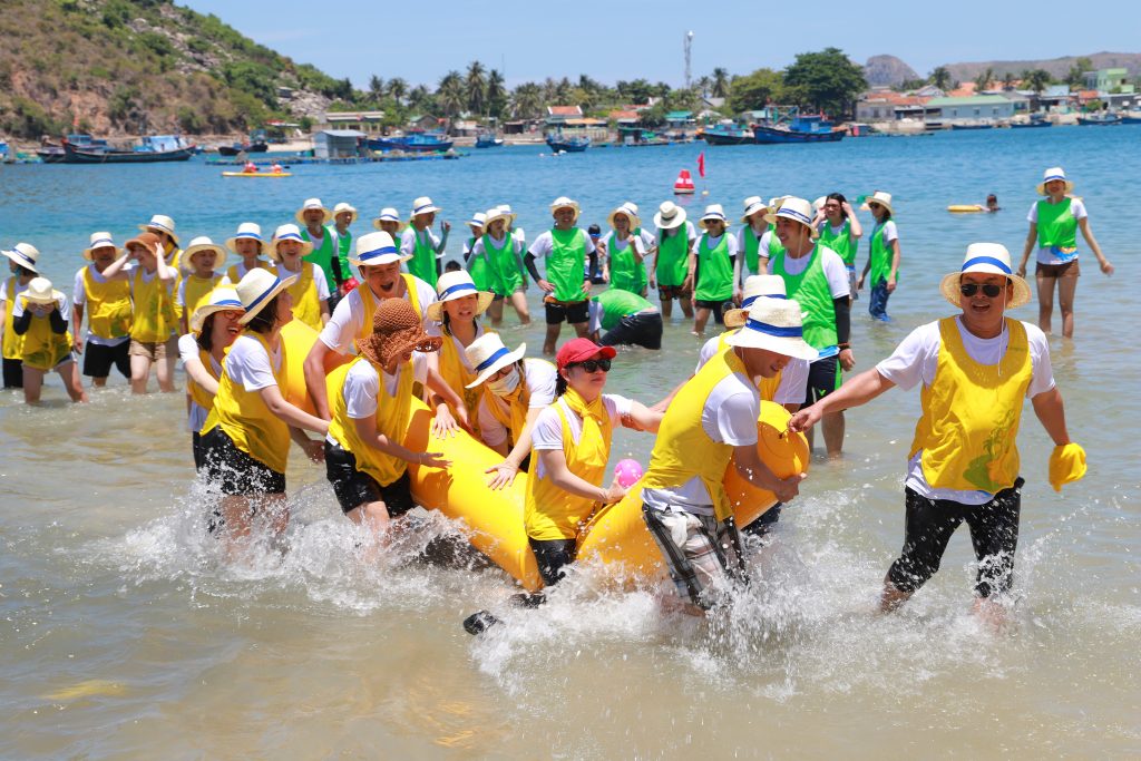 team-building-nha-trang-chuyen-nghiep-goi-together-we-win.jpg