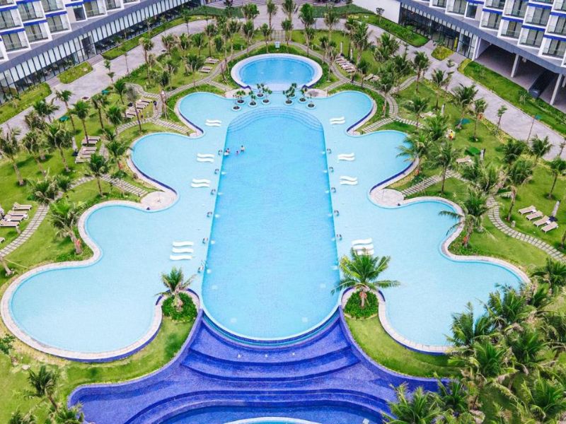 Hồ bơi con mực The Arena Cam Ranh Resort (Ảnh sưu tầm)