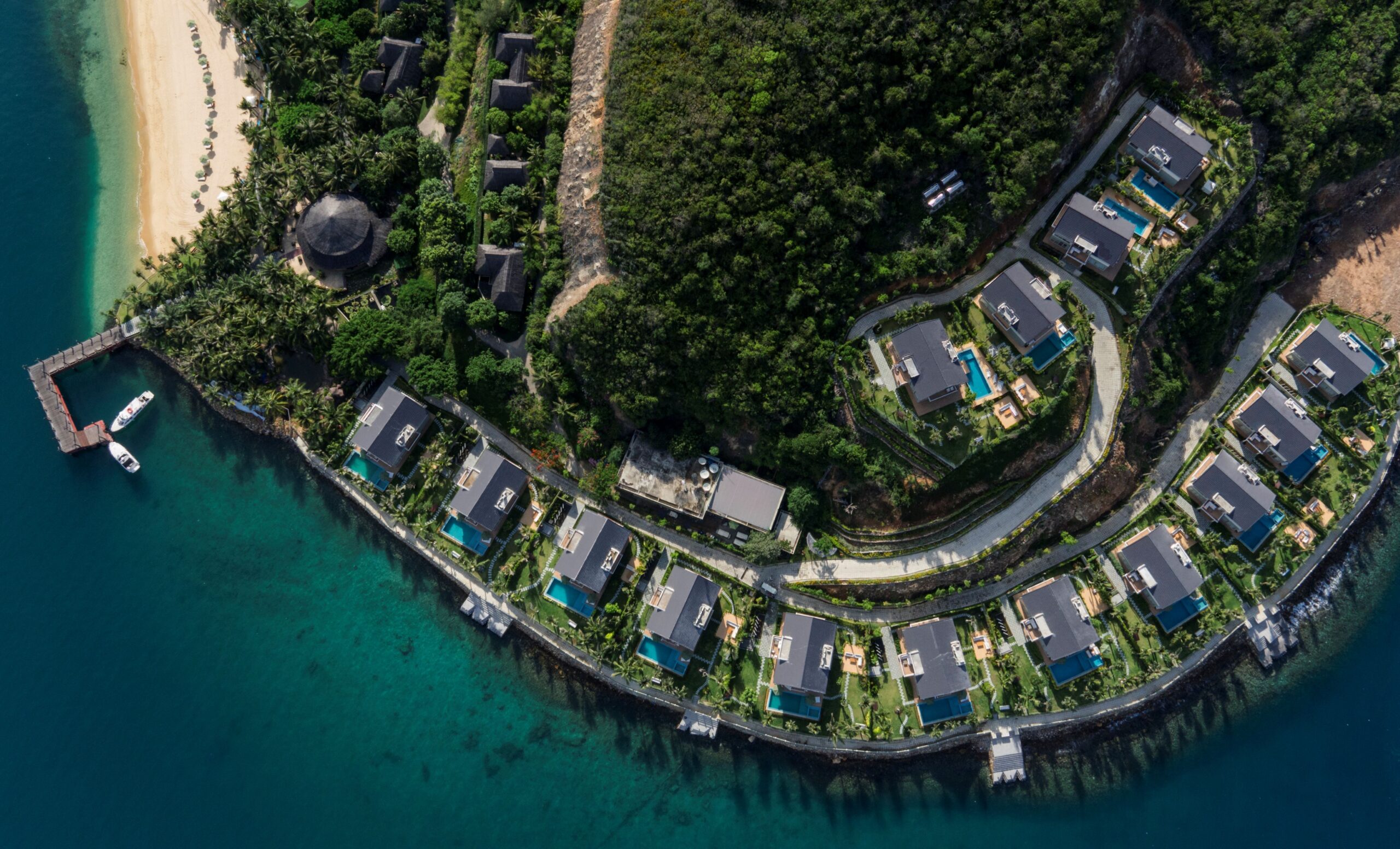 MerPerle Hòn Tằm Resort