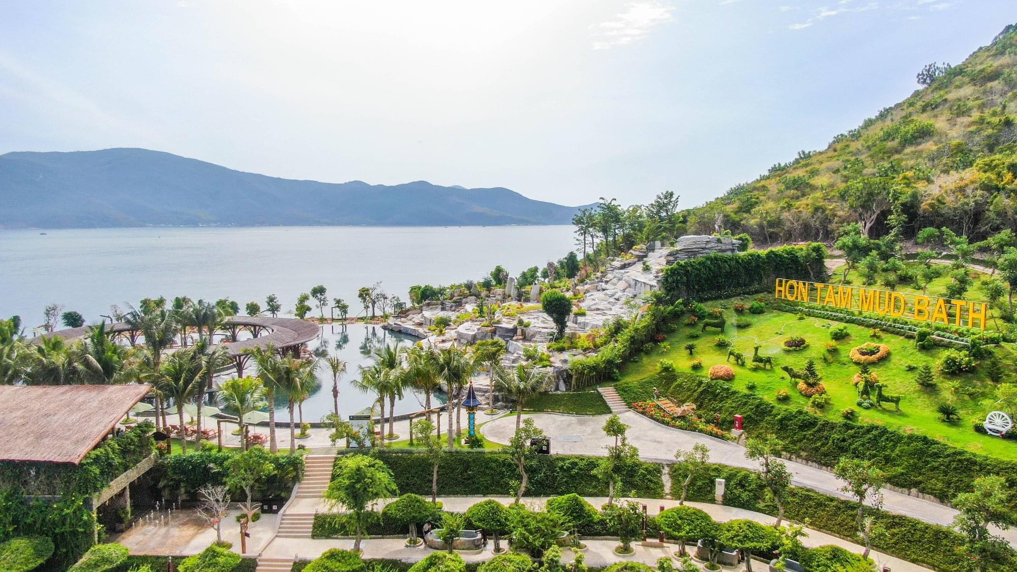 Toàn cảnh Hòn Tằm Nha Trang