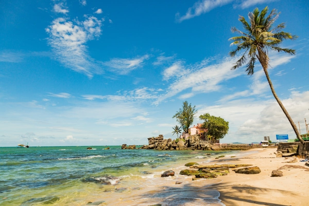 Phú Quốc tháng 8 có mưa không